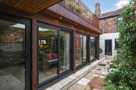 Courtyard Garden