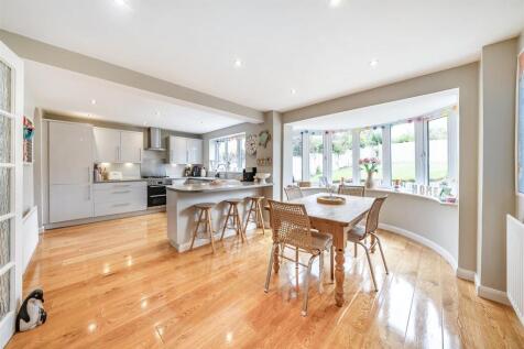 4 Acorn Way, Silverstone