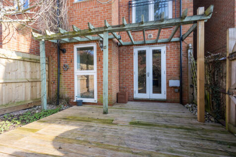 15 St Nicholas Pl...
