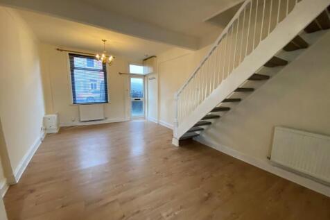 15 Bell Street - rear living room (4).jpg