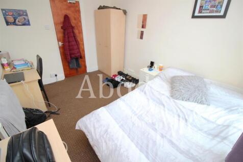 Buckingham Mount, Hyde Park, Leeds photo 4