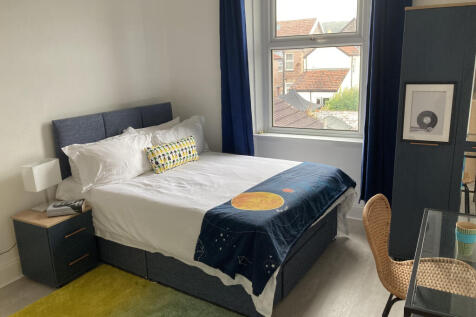 Room 5 at £725pcm