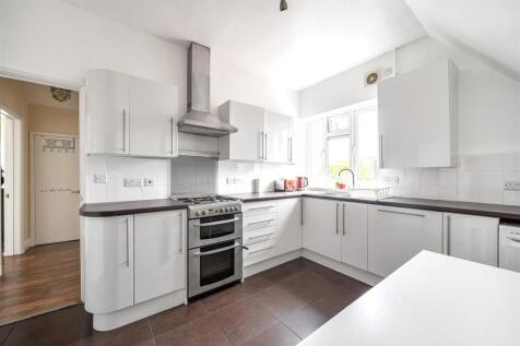 Kitchen 1.jpg