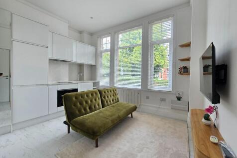 Regent Road, Altrincham photo 4