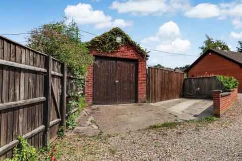 rear drive &amp; garage