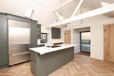 Kitchen.JPG