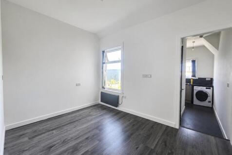 Foleshill Road, Foleshill - Bedroom