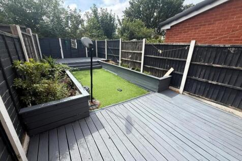 Rear Garden.2.jpeg