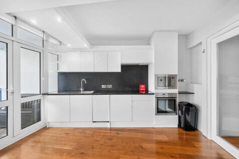 Reception/Kitchen