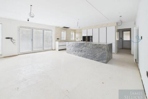 Open-Plan Dining/Living/Kitchen Space