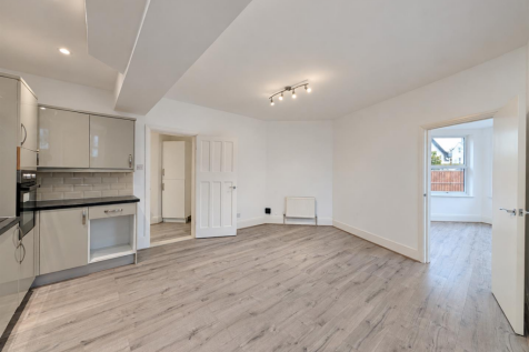 Penfold Road, Clacton-On-Sea, CO15 photo 4