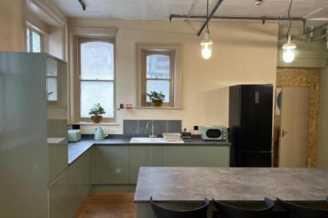 WhatsApp Image 2025-12-10 at 13.36.25 (7).jpeg