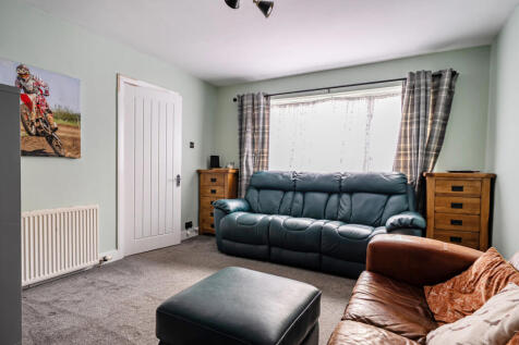 1374619-17-690b77...