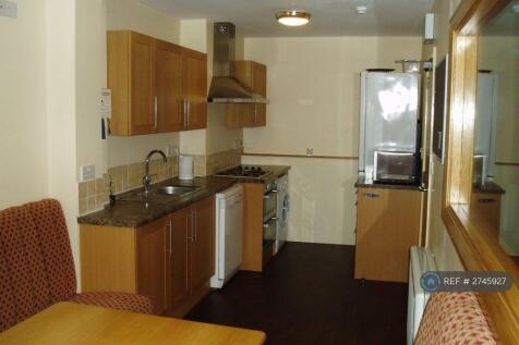 Kitchen 2 Fridge And Freezers