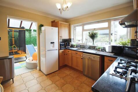 ea3f7196-Kitchen 205.JPG