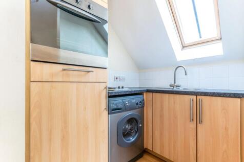 Kitchen  (Main)