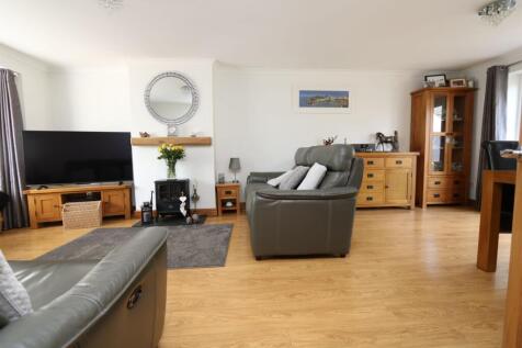 Living Room/ Dining Room