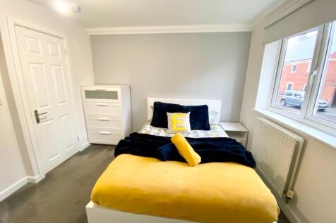 Room 1, 3 Seacole Crescent, Swindon, Wiltshire, SN1 photo 4