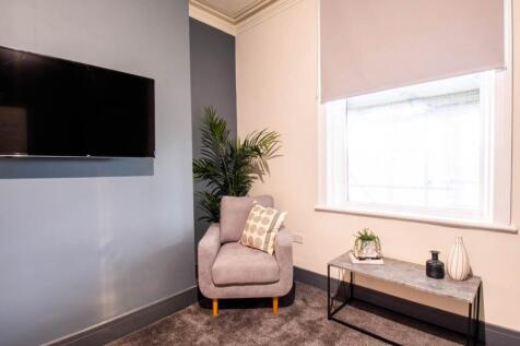 Westover Road (Room 3), Bramley, Leeds photo 3