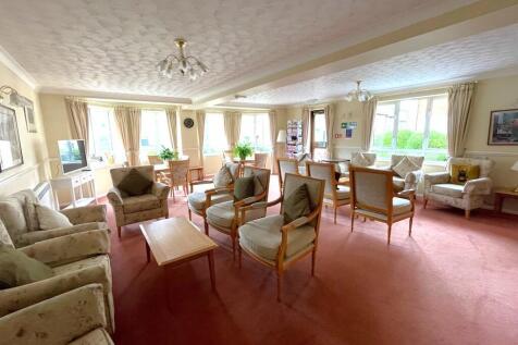 mc8 communal loun...