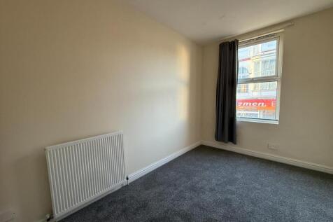 Flat 2, 173-175 London Road, Sheffield photo 2
