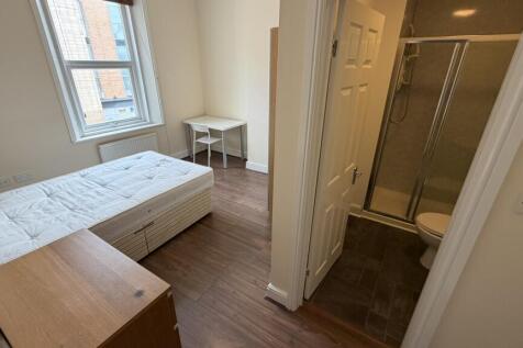 1st Floor Side Bedroom