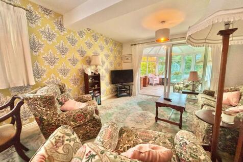 Through Lounge Diner