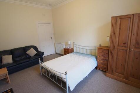 Lounge/Bedroom (2)