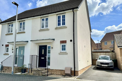 2 Bedroom semi-detached House