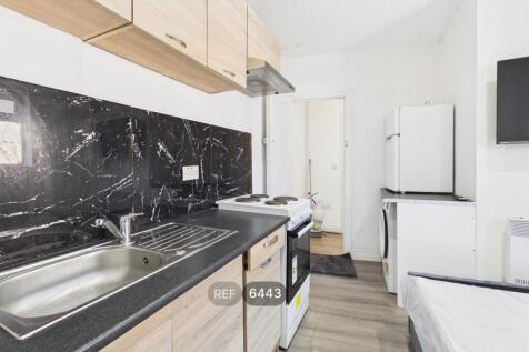 Kitchen/Living area