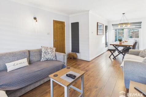 Living Room / Diner