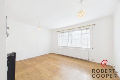 Woodford Crescent, Pinner, HA5 photo 3
