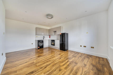 Coombe Road, Kingston Hill, Kingston upon Thames, KT2 photo 4