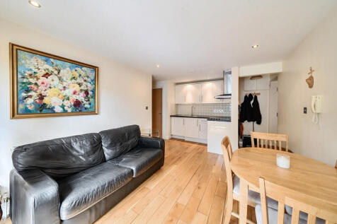 Living/Dining Area