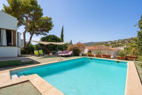 Swimming Pool.jpg