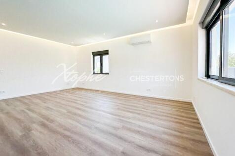 Fully Renovated 6 Bed Villa For Sale (24)