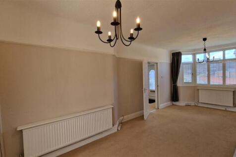 Hill Top Avenue, Winsford photo 3