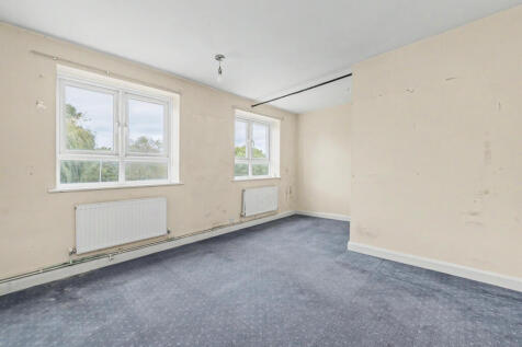 7 Poplar Court, Old Ruislip Road, Northolt, UB5 6QG