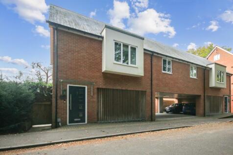 East Grinstead, RH19 - property photo