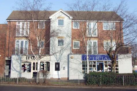 1-bed flat on Station Road, Broxbourne, Hertfordshire, EN10, £1,150/mo
