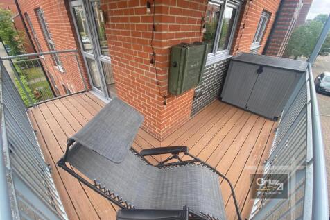 PRIVATE BALCONY