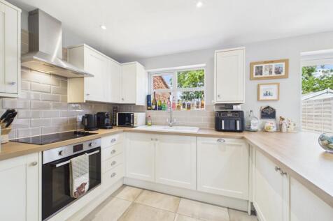 Kitchen / Lounge / Diner