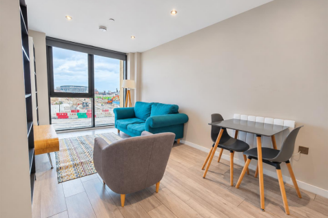 Living/Dining Area