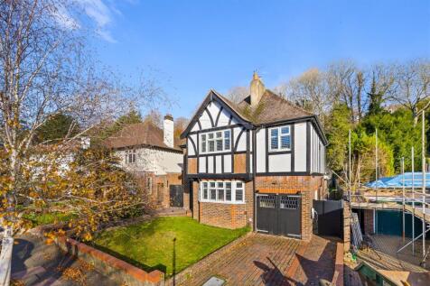 76 Valley Drive Full Res-2.jpg