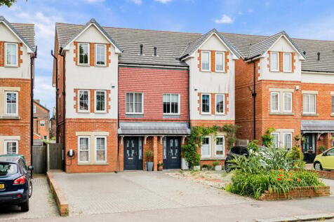 Folkestone, CT20 - property photo