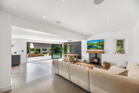 Open Plan Living/Dining Room
