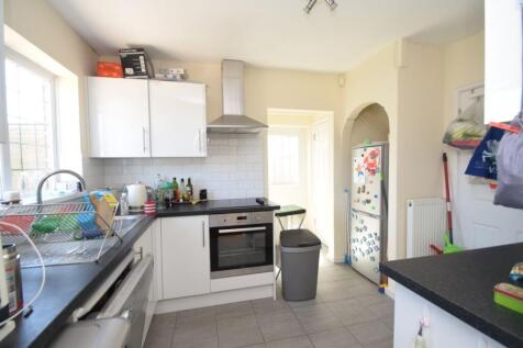 7 Keats Road photo 4