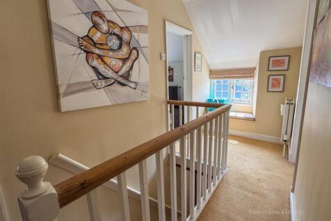 14 Church St Isham-04.jpg