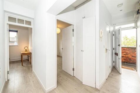 Hallway .jpg