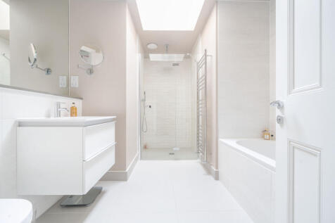 1305422-35-68472a...